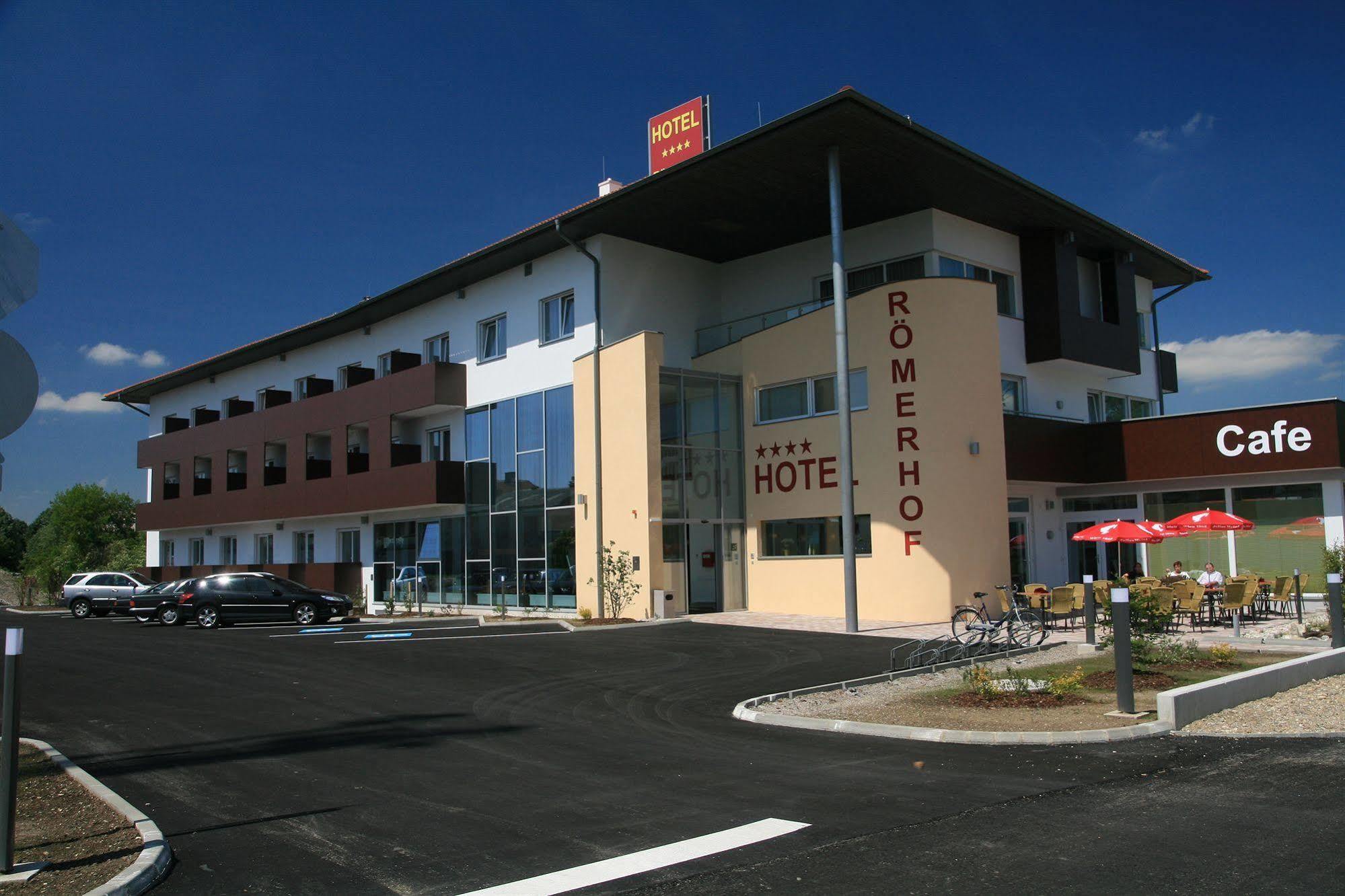 Hotel Roemerhof Тульн Экстерьер фото